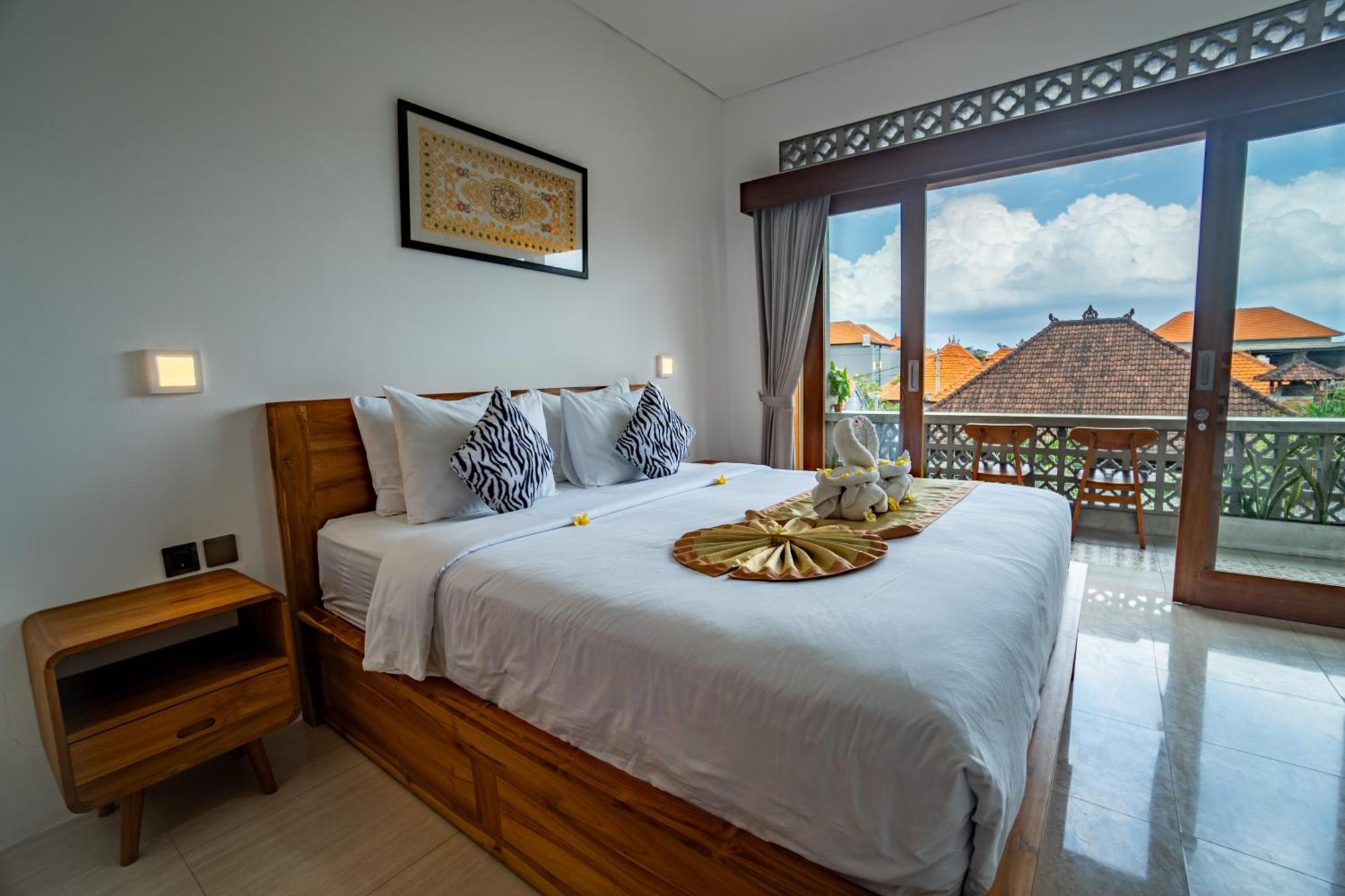 The Breeze Stay And Surf Canggu  Bagian luar foto