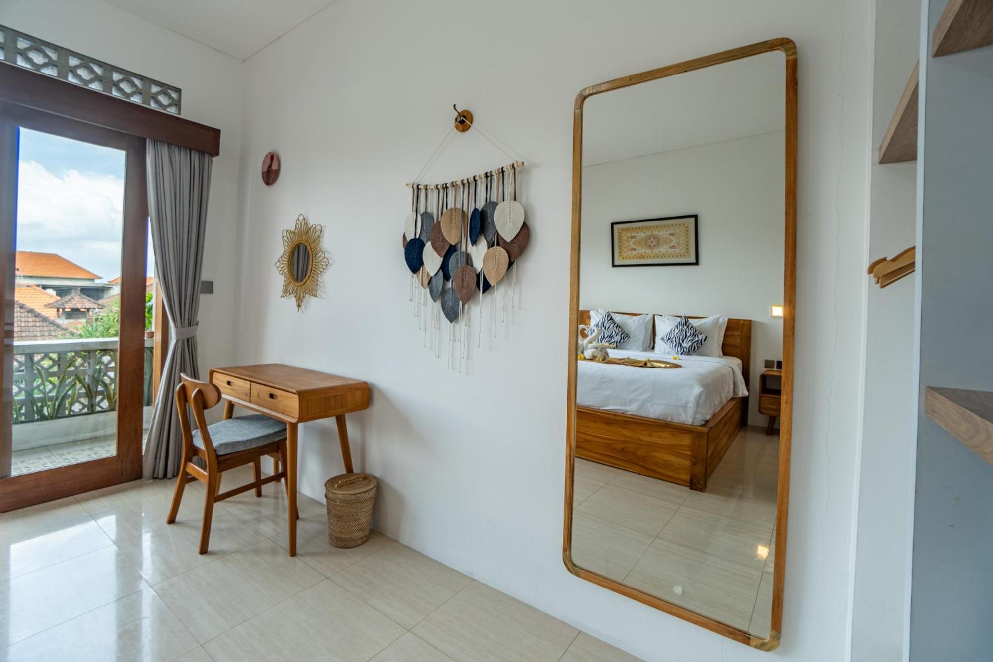 The Breeze Stay And Surf Canggu  Bagian luar foto