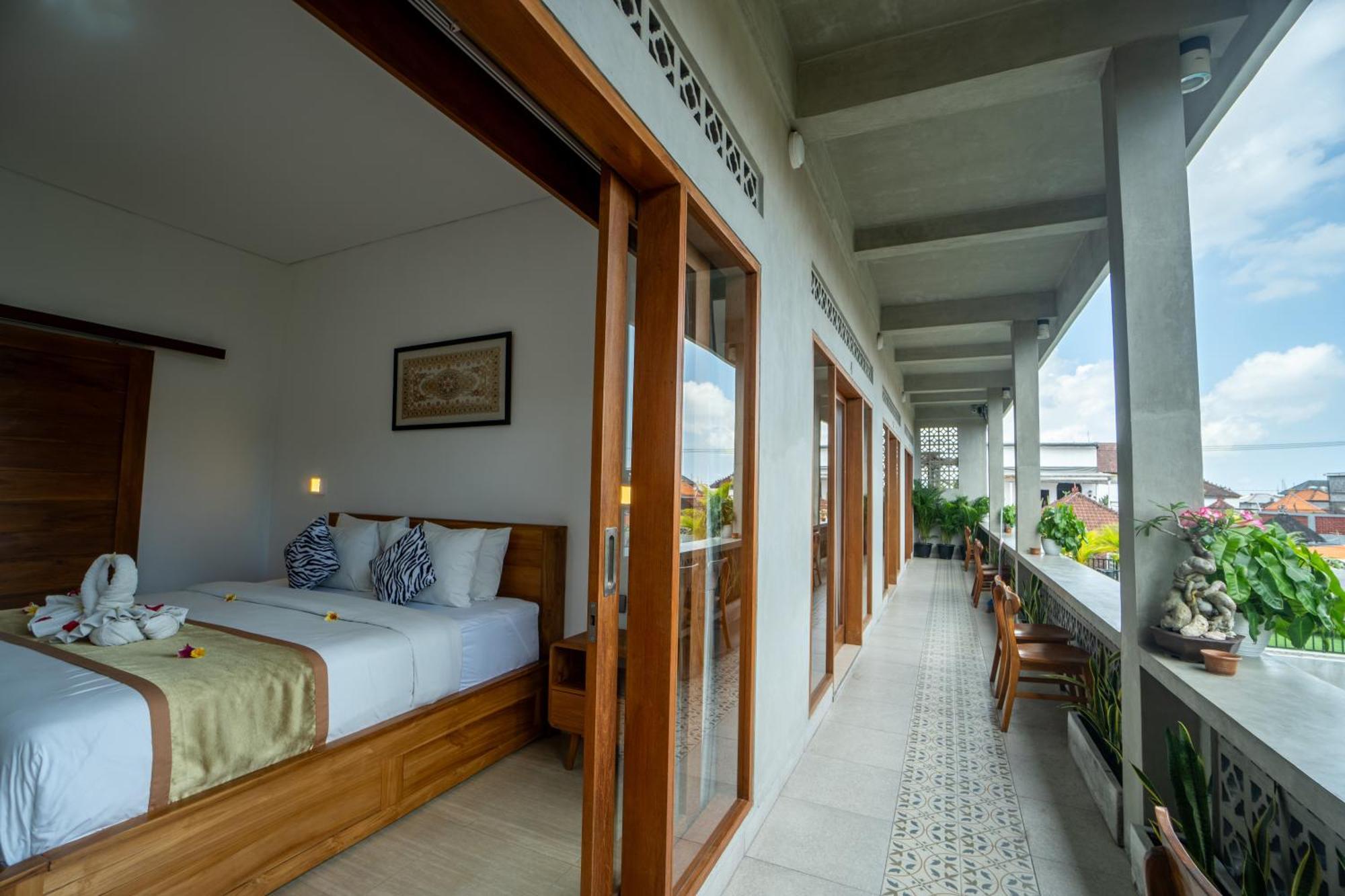 The Breeze Stay And Surf Canggu  Bagian luar foto