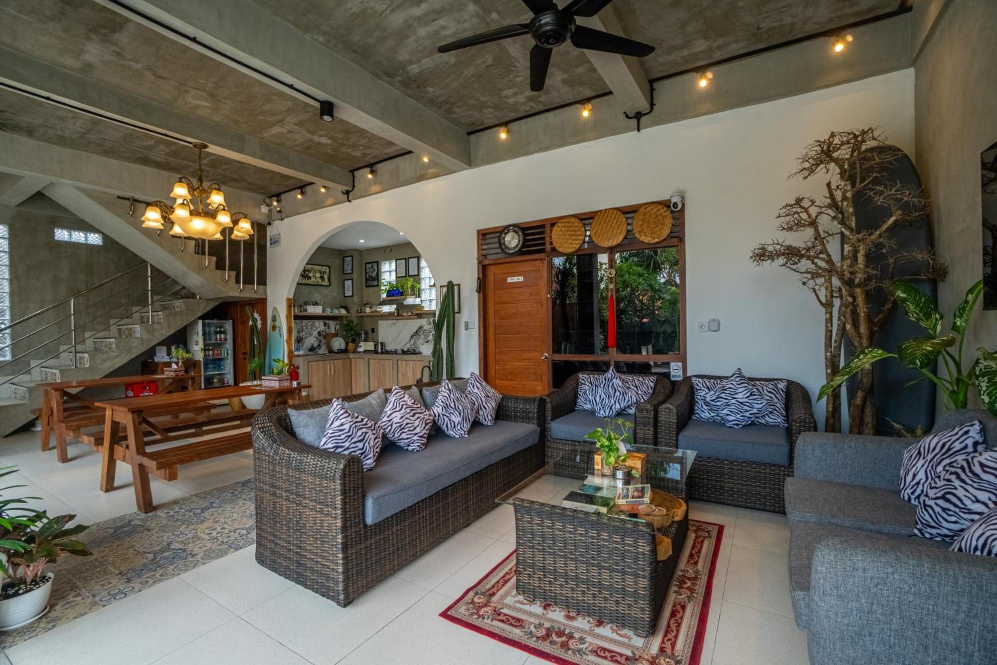 The Breeze Stay And Surf Canggu  Bagian luar foto