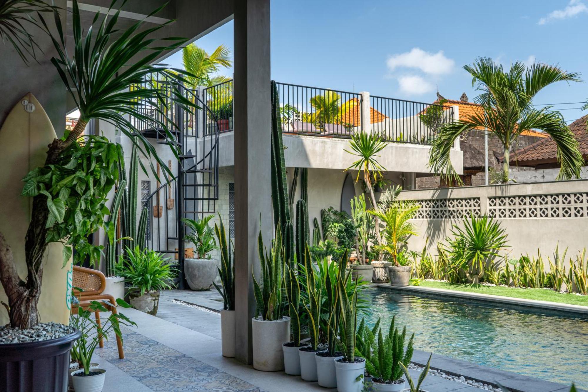 The Breeze Stay And Surf Canggu  Bagian luar foto