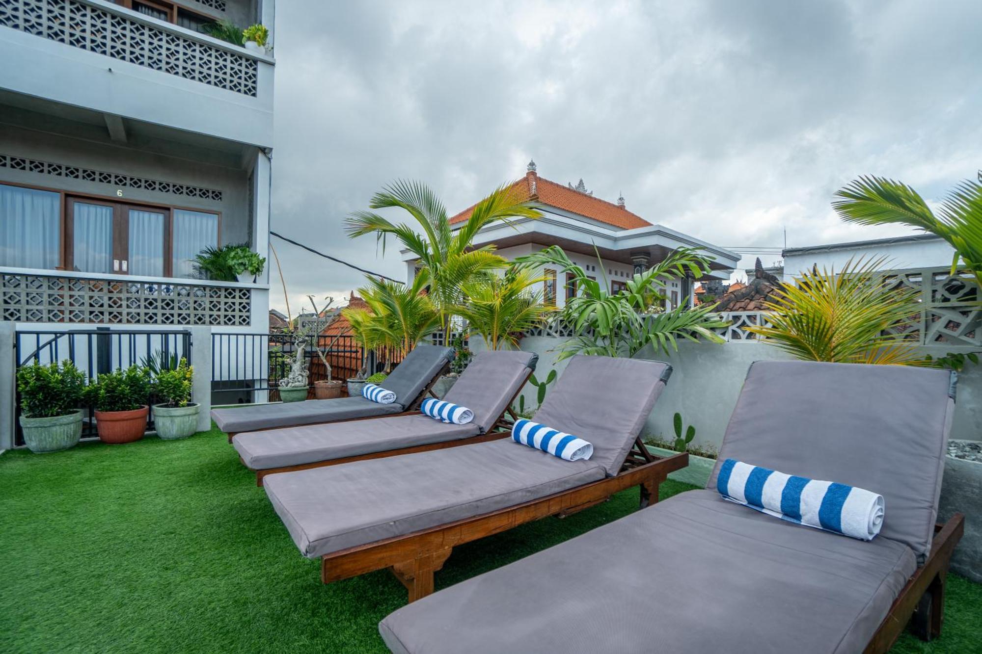 The Breeze Stay And Surf Canggu  Bagian luar foto