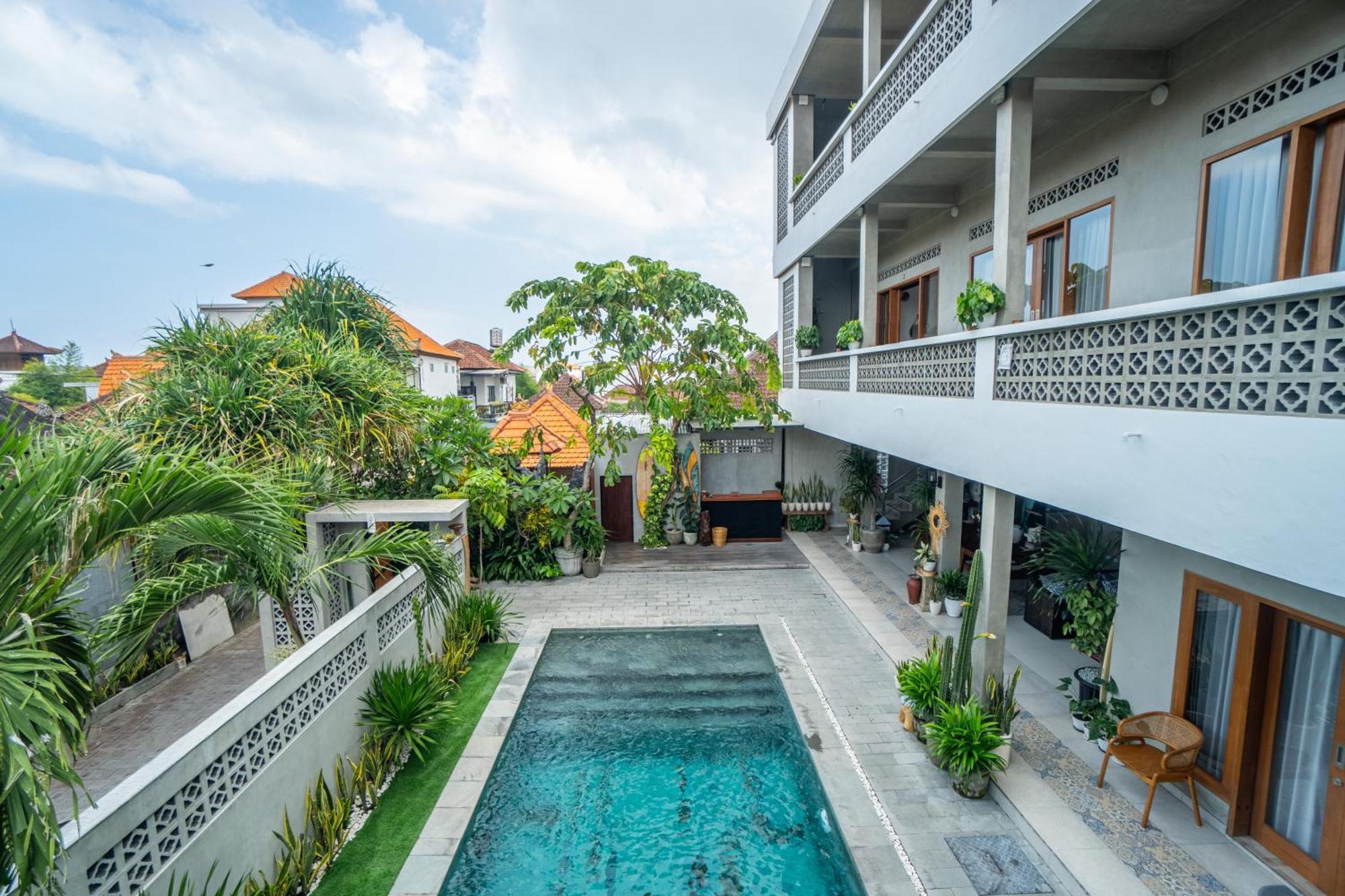 The Breeze Stay And Surf Canggu  Bagian luar foto