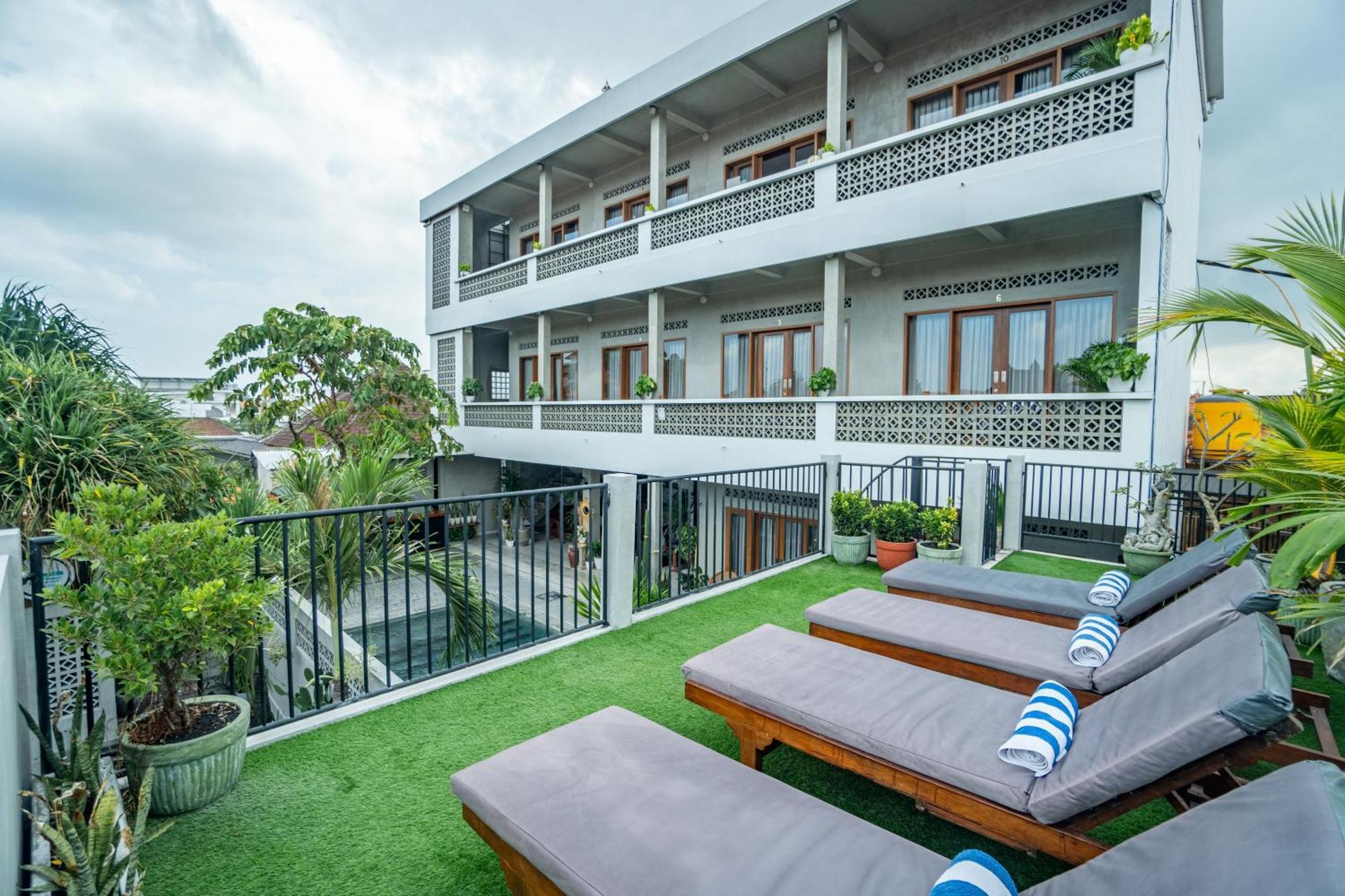 The Breeze Stay And Surf Canggu  Bagian luar foto